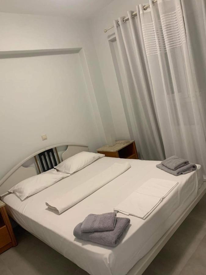 Mimozas Apartment Порто-Хелі Екстер'єр фото