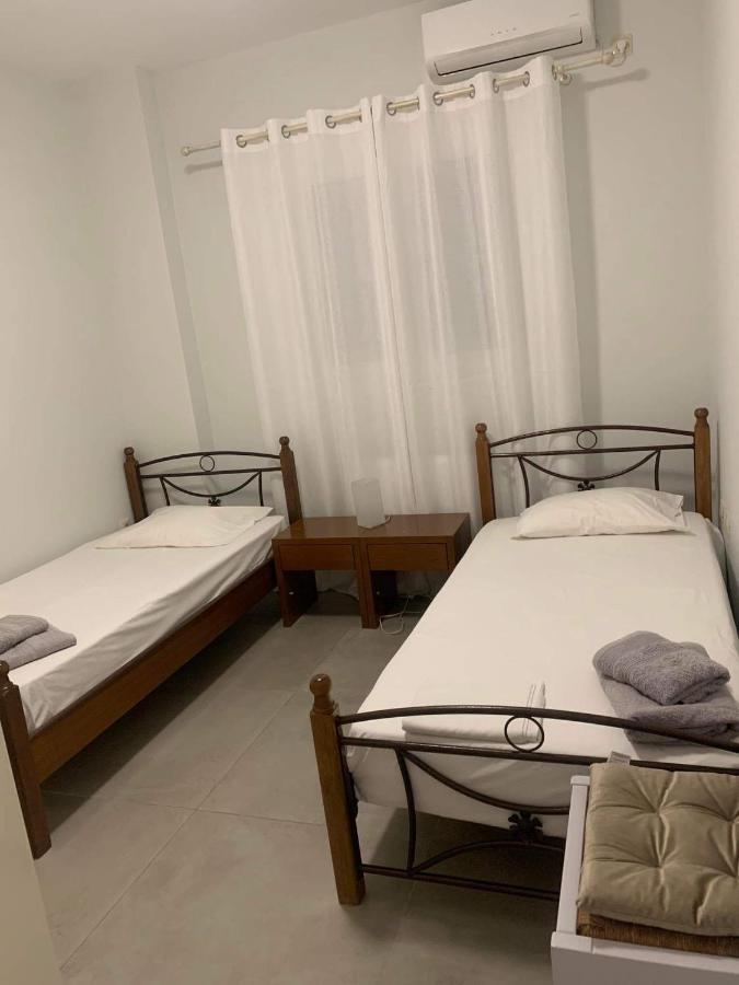 Mimozas Apartment Порто-Хелі Екстер'єр фото