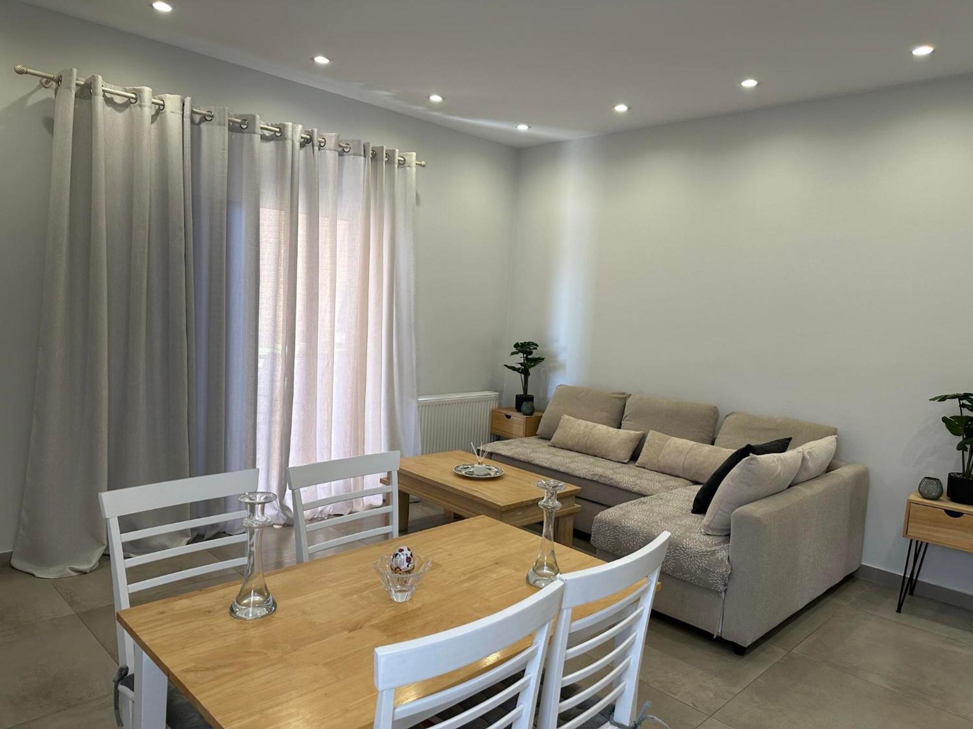 Mimozas Apartment Порто-Хелі Екстер'єр фото