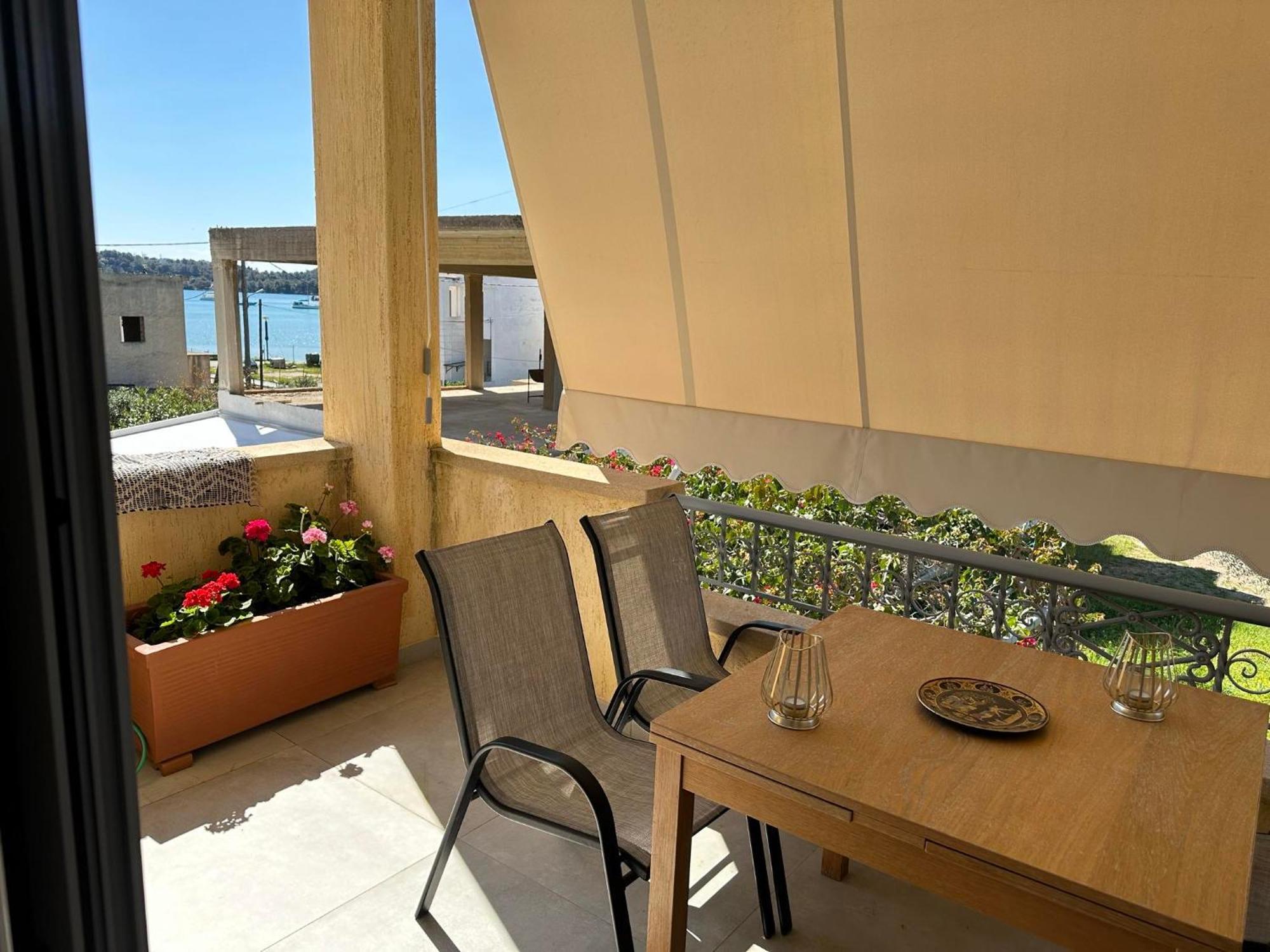 Mimozas Apartment Порто-Хелі Екстер'єр фото